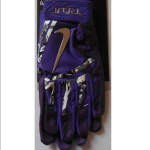 NWT Trout Elite Batting Gloves Purple size Medium